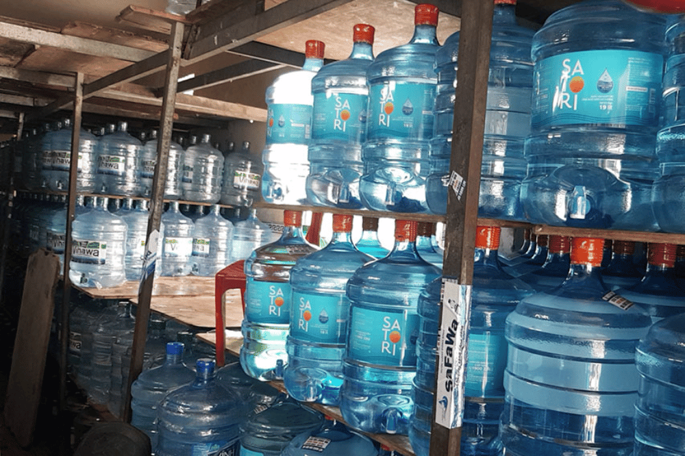 Đổi bình nước uống 19,20L - Đại lý đổi bình nước gần đây giá rẻ 2 Lê Phát Water có dịch vụ đổi bình nước tận nhà giá rẻ