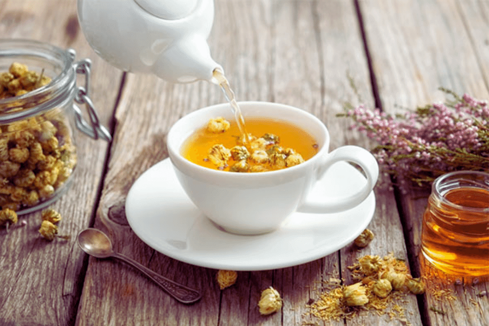 Trà hoa cúc đường phèn - 4 tác dụng và vấn đề cần lưu ý 4 Thời điểm thích hợp để sử dụng trà đường phèn hoa cúc