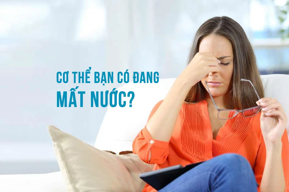 Dấu hiệu cơ thể mất nước - Nguyên nhân, cách bù nước bù khoáng nhanh chóng 1 le-phat-water-dau-hieu-co-the-mat-nuoc