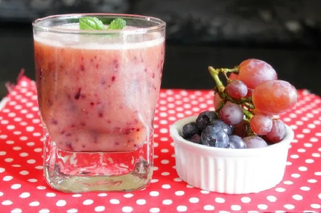 Cách làm nước ép nho nguyên chất tại nhà 4 nho nam